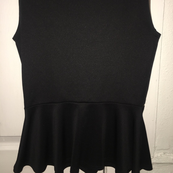 Sleeveless formal blouse - Picture 3 of 3
